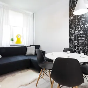 https://golden-apartments-krakow.krakowhotelspoland.com